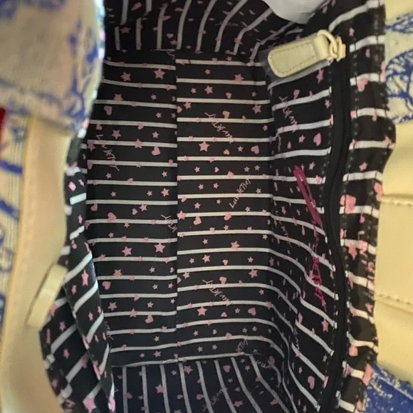 Betsey Johnson Blue and Cream Floral Crossbody Bag - Picture 10 of 10